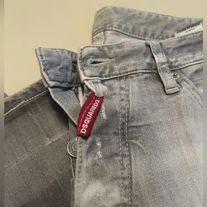 SOLD DSQUARED2
MADE W/LOVE COOL GUY